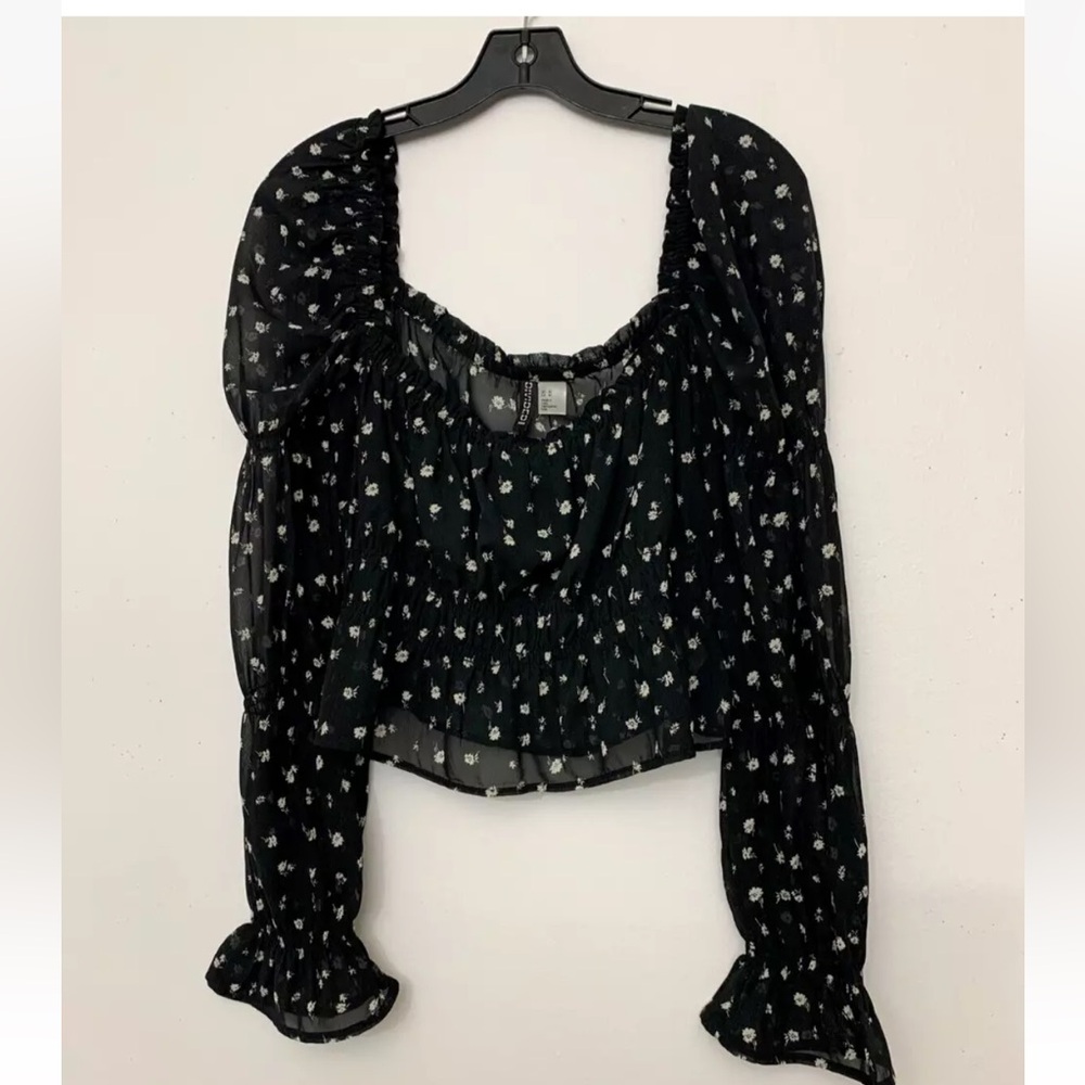 New H&M DIVIDED Crop Top Long Sleeve Black w/Gray Floral Print Size-M
